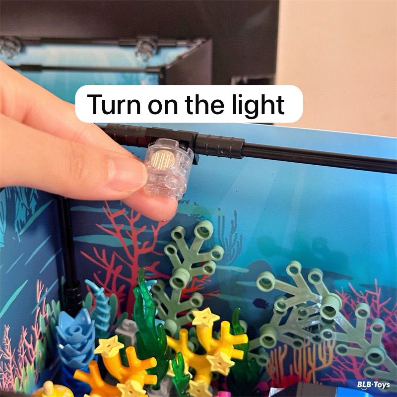 Close-up of the Tropical Fish Tank building blocks set